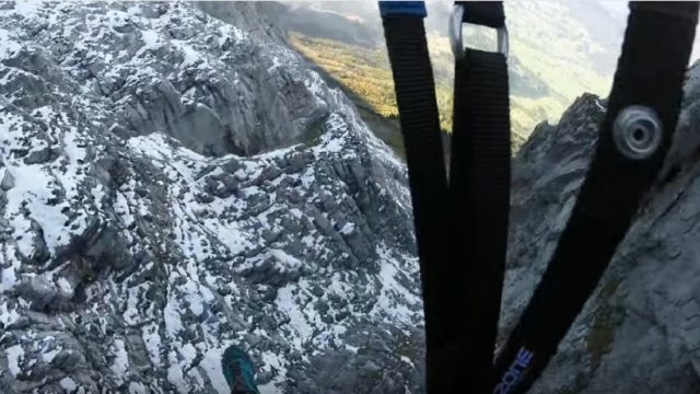guy-speed-flying-through-alps