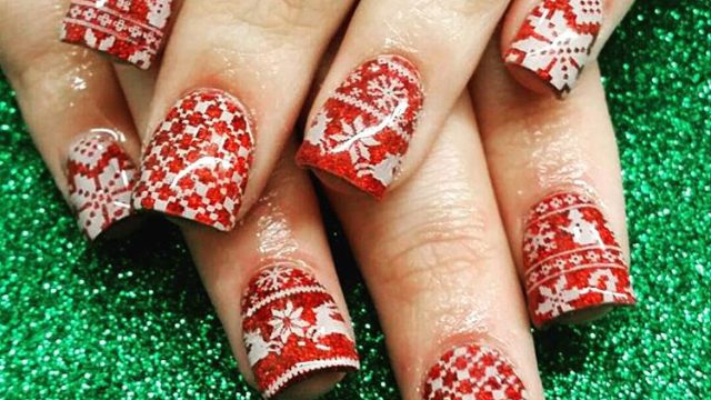 nails