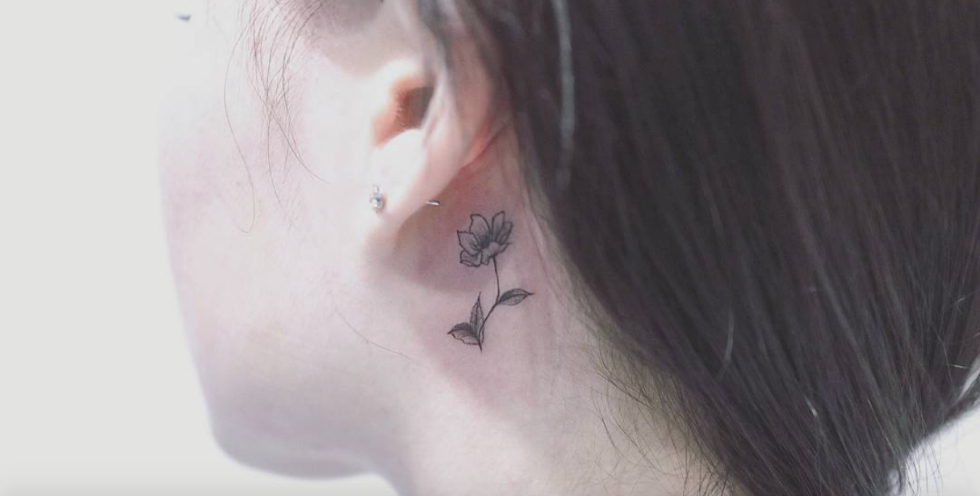 Tiny Flower Tattoo Ideas | POPSUGAR Beauty UK