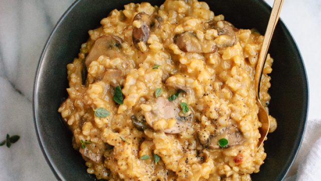 easy-brown-rice-risotto-with-mushrooms.jpg
