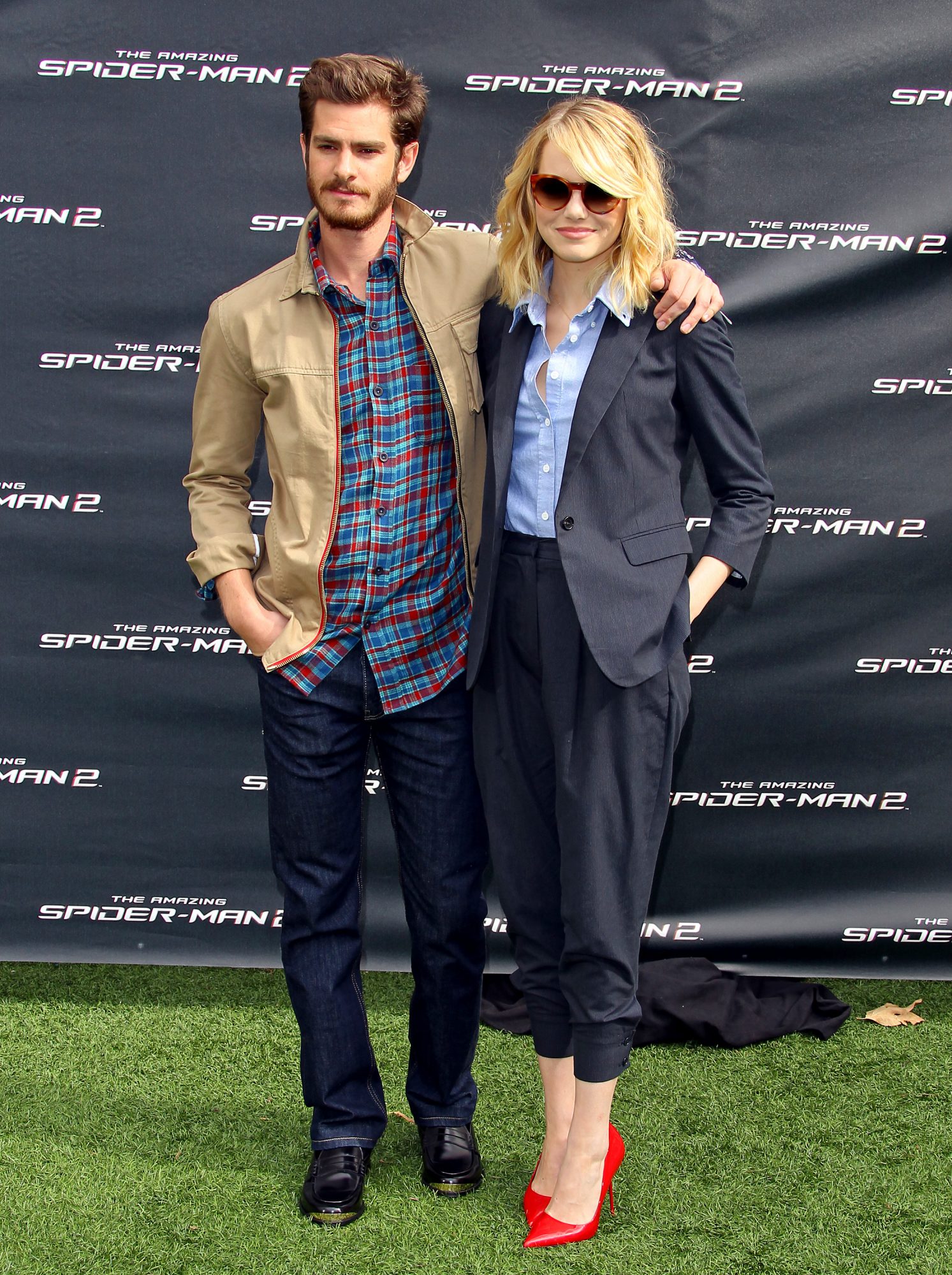 emma stone suit  Black harem pants, Fashion, Style