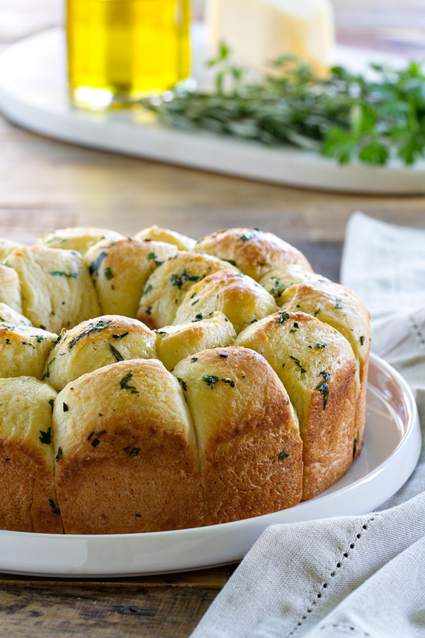 Parmesan-Garlic-Pull-Apart-Bread-Image1.jpg