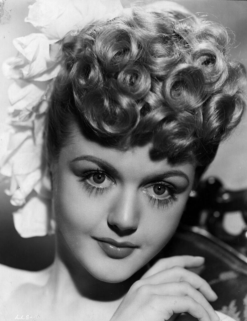 These beautiful throwback photos of Dame Angela Lansbury are a reminder ...