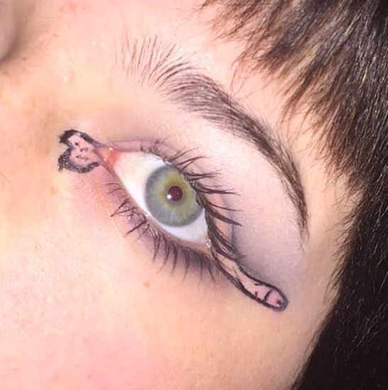 Eyeliner penis is officially a thing guys, and, this life?! HelloGigglesHelloGiggles