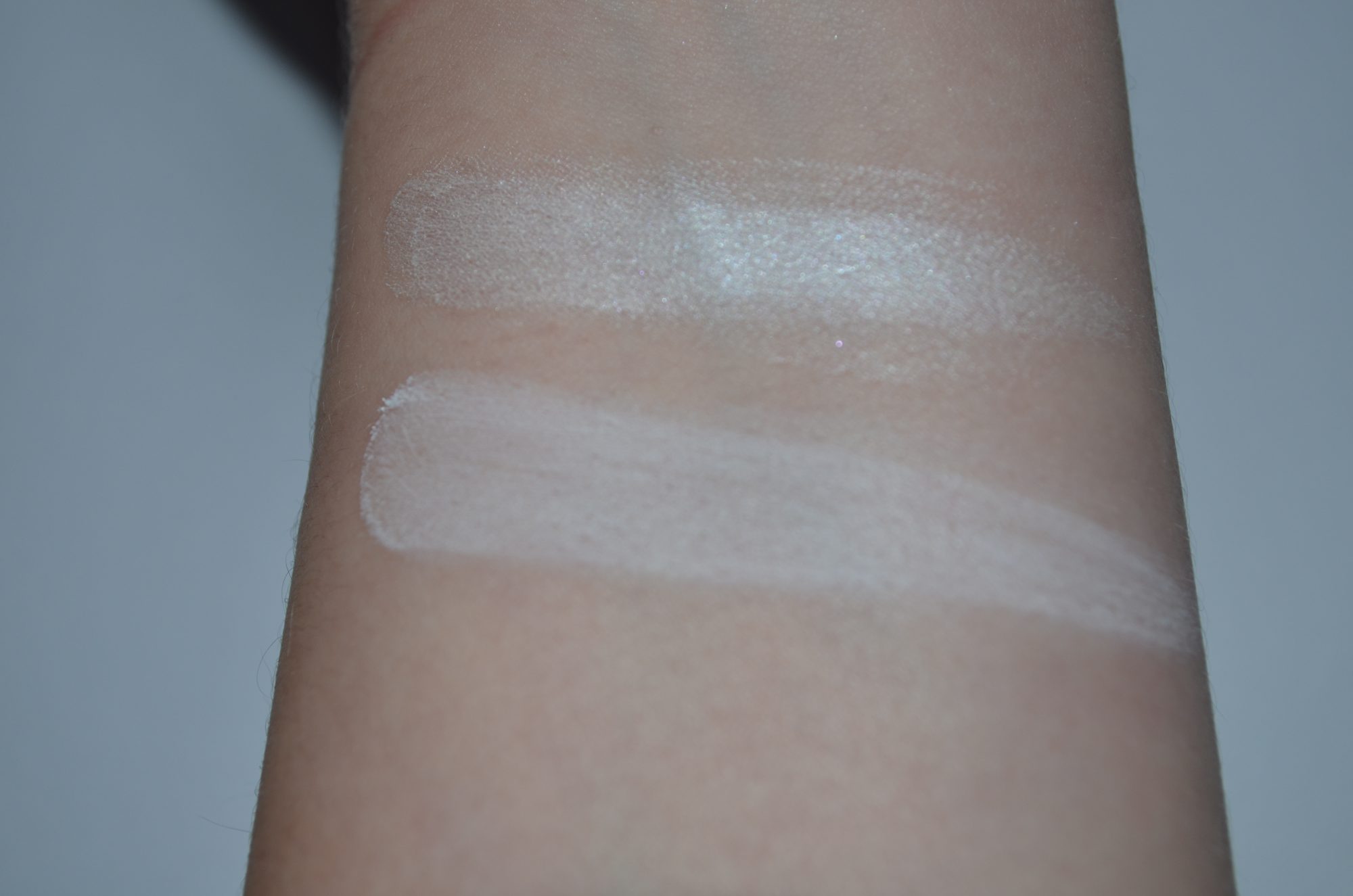 Here s how to use a matte highlighter for a subtle glowy look