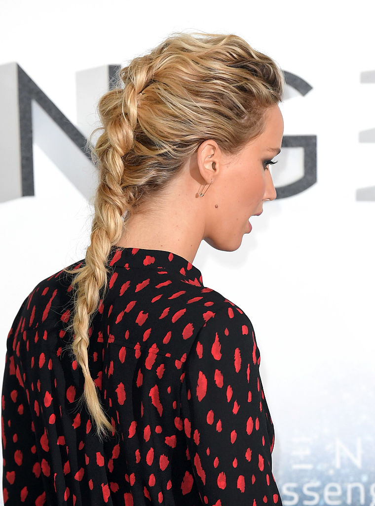 jennifer lawrence hunger games braid