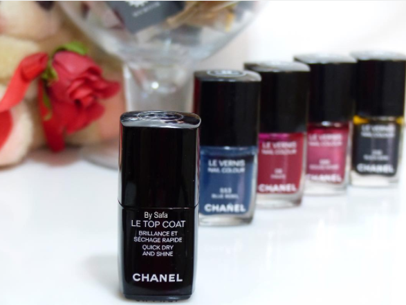 This new black topcoat from Chanel transforms your manisHelloGiggles