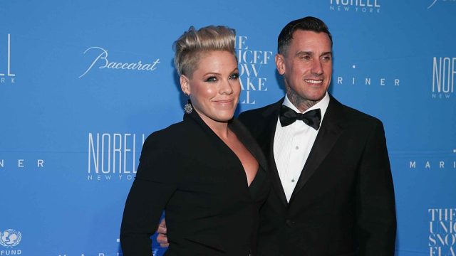 2015 UNICEF Snowflake Ball