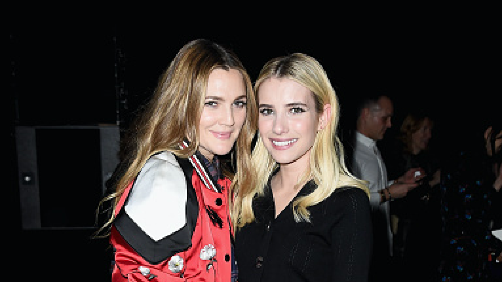 This pic of Emma Roberts and Drew Barrymore twinning is giving us ...