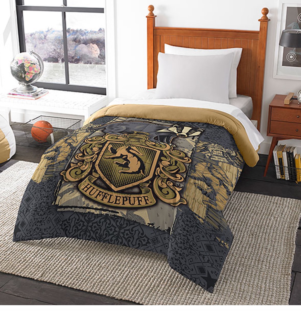 These Harry Potter house comforters are the ultimate gift for any HP ...