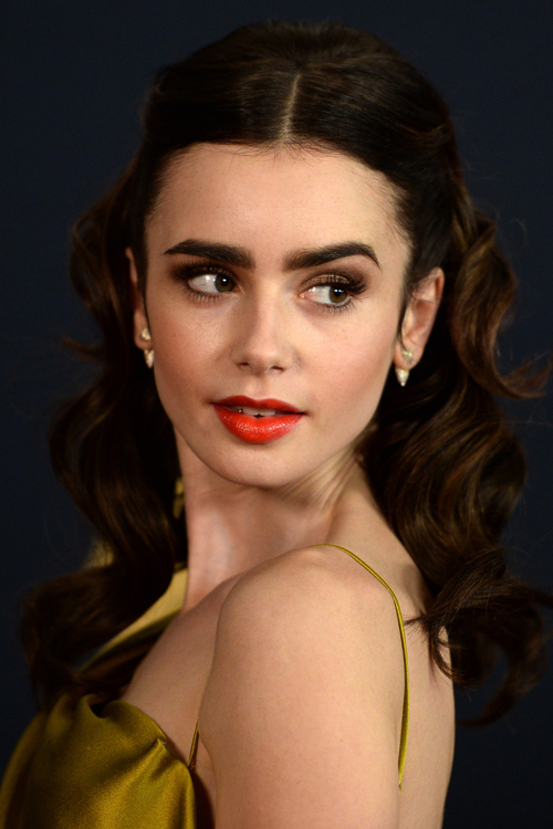 lily-collins-close-up.jpg