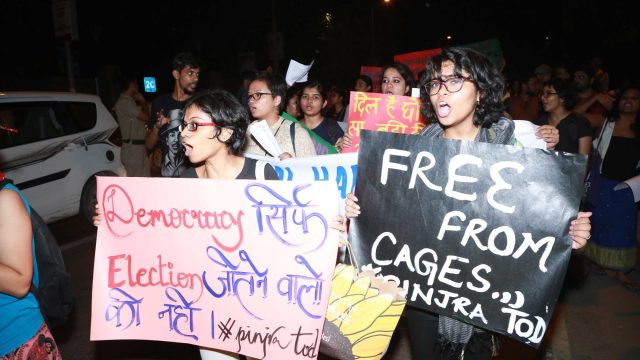 Members Of Pinjra Tod Group Organise A Night March At Delhi University, Protest Against Stringent Rules