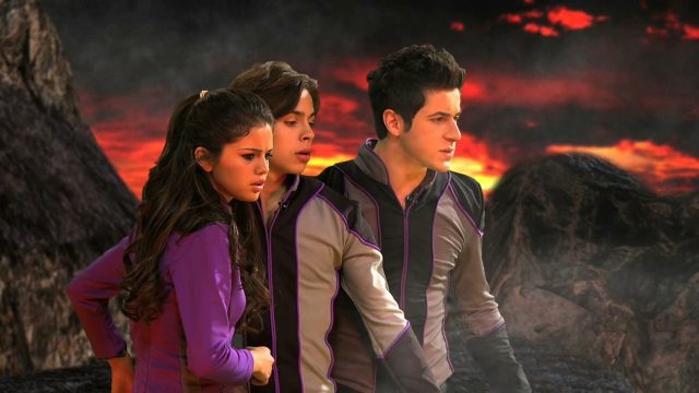 wizards_of_waverly_place_who_will_be_the_family_wizard_alex_selena_gomez_max_jake_t_austin_and_justin_david_henrie_in_the_wizard_competition