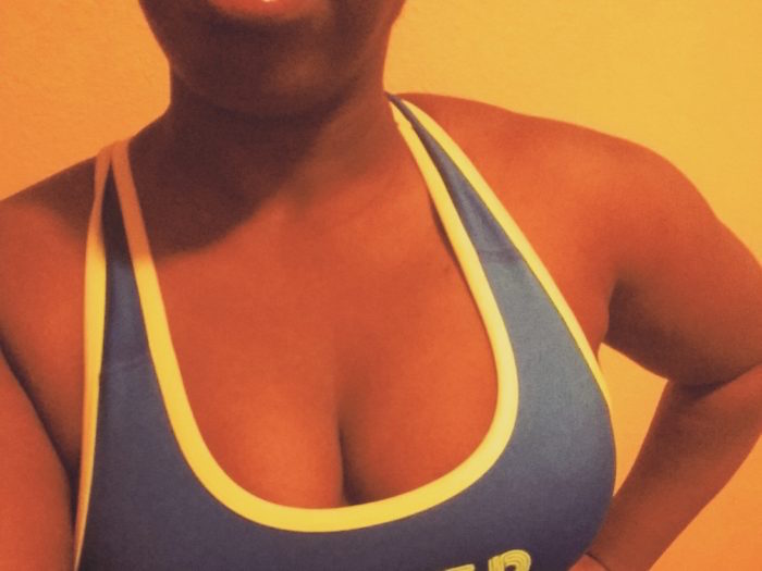 I went braless with big boobs to save money — and I'm never looking back -  HelloGigglesHelloGiggles