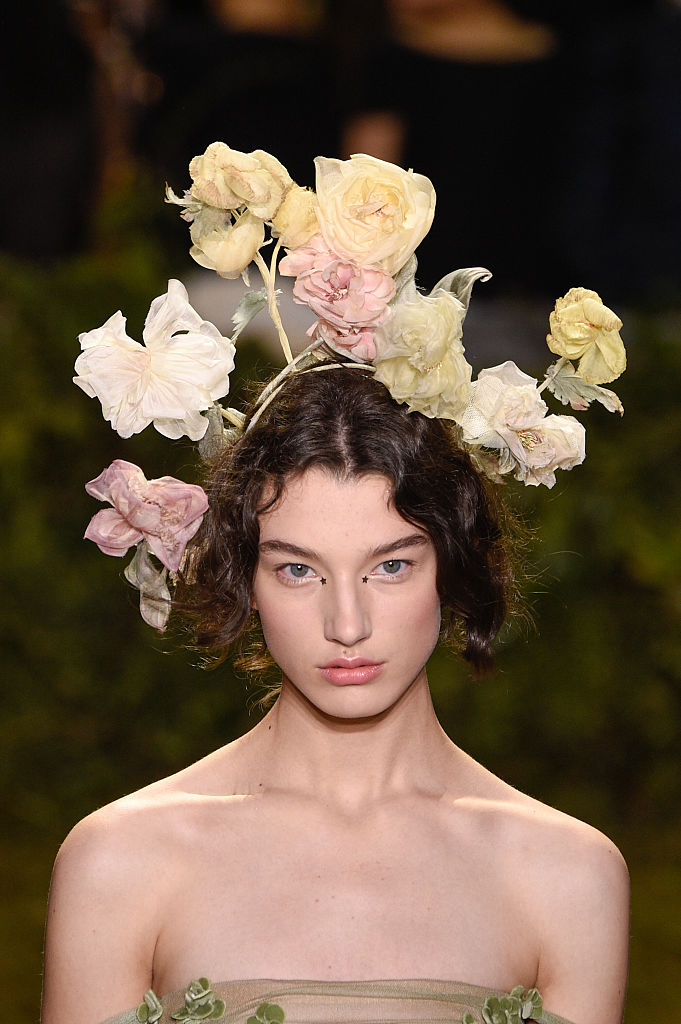 Hair accessories on the runway at Christian Dior