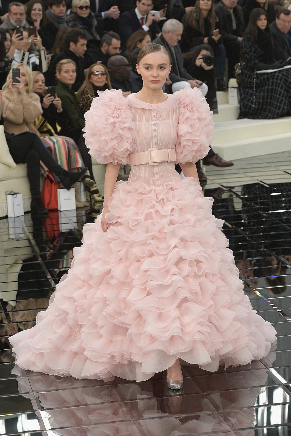 We are SWOONING over these 12 looks from the Chanel runway show in ...