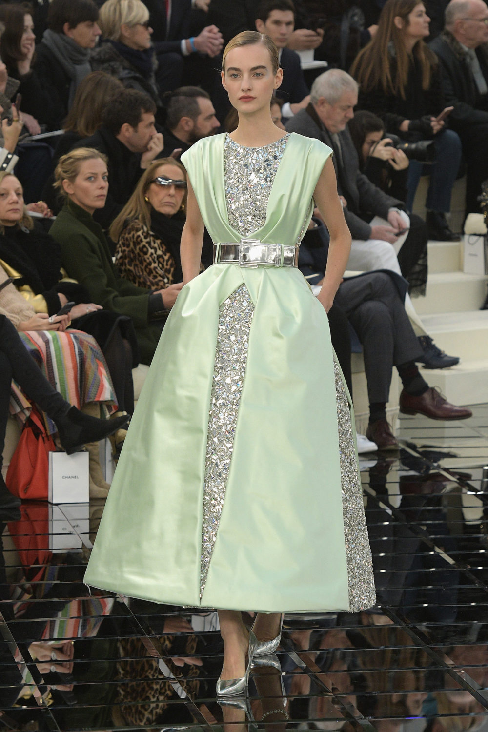 We are SWOONING over these 12 looks from the Chanel runway show in ...