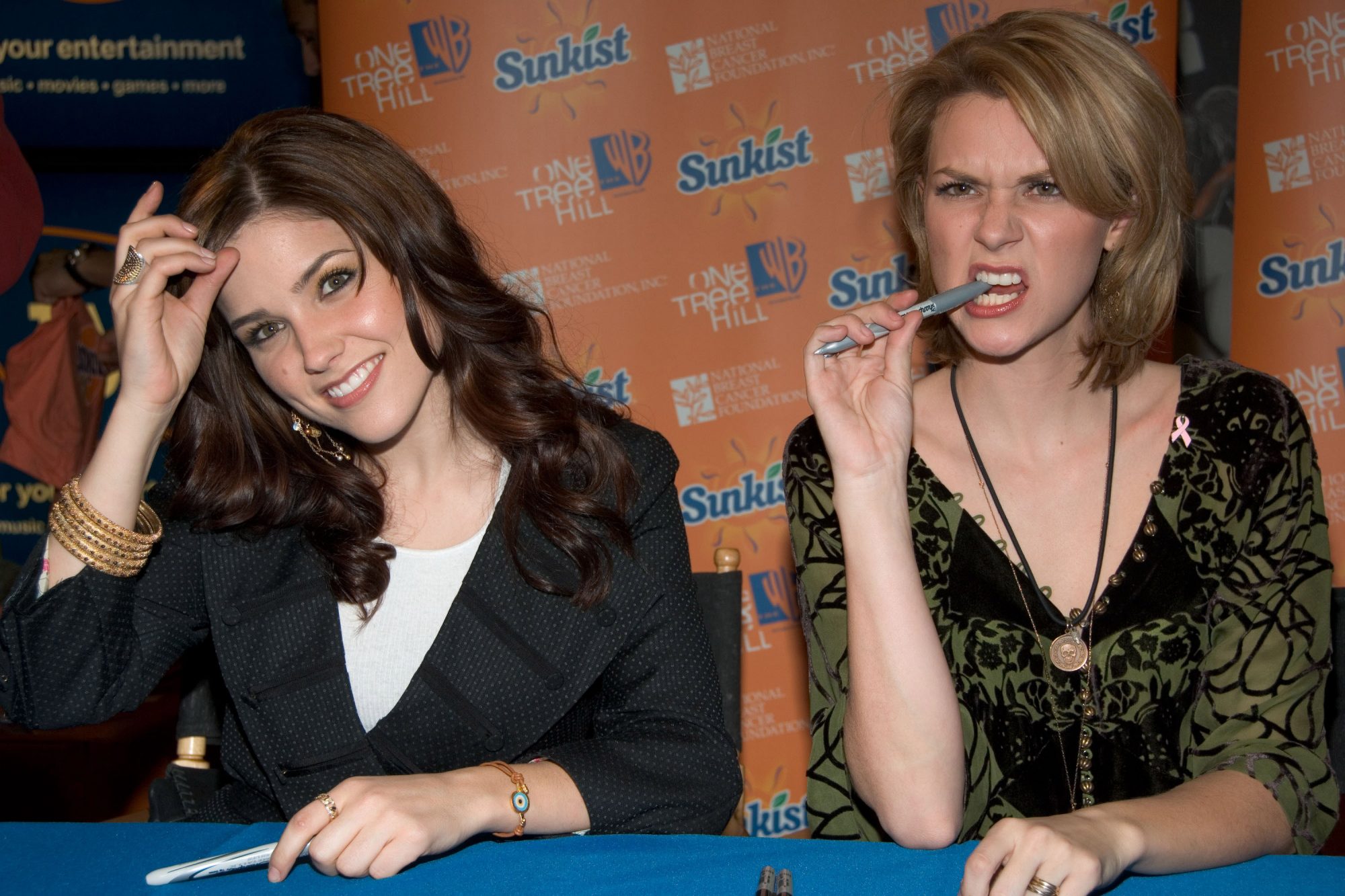 Hilarie Burton and Sophia Bush are still best friends IRL and it s