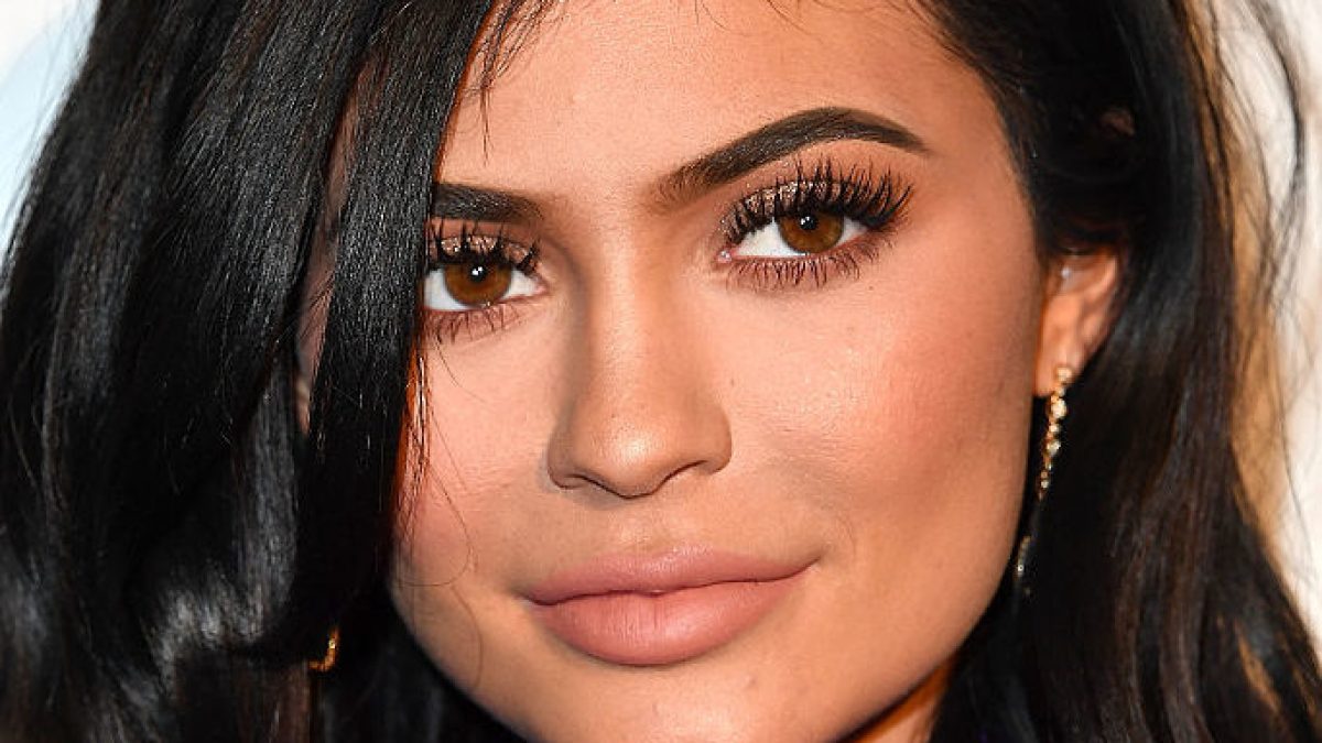 Kylie Jenner brought back the wet hair look, and we love it with blunt ...