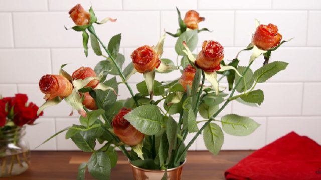 bacon roses delish