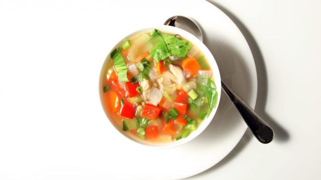How 6 everyday ingredients create the ultimate immunity-boosting soup -  HelloGigglesHelloGiggles