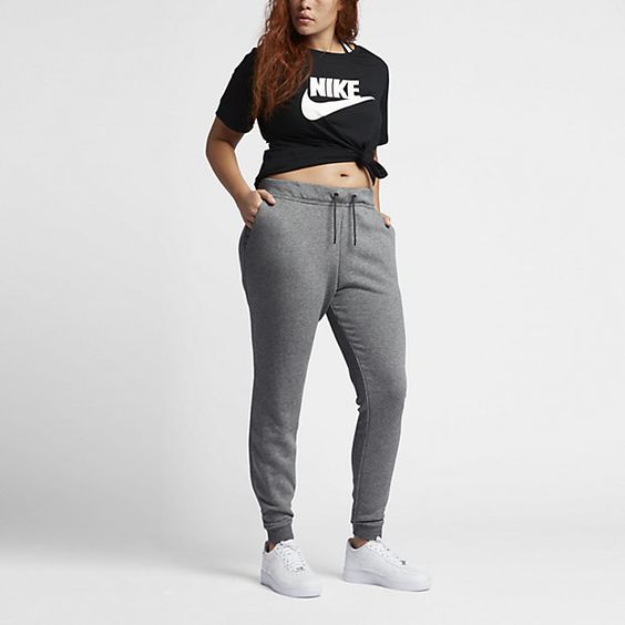 Nike has launched its first ever plus-size line - HelloGigglesHelloGiggles