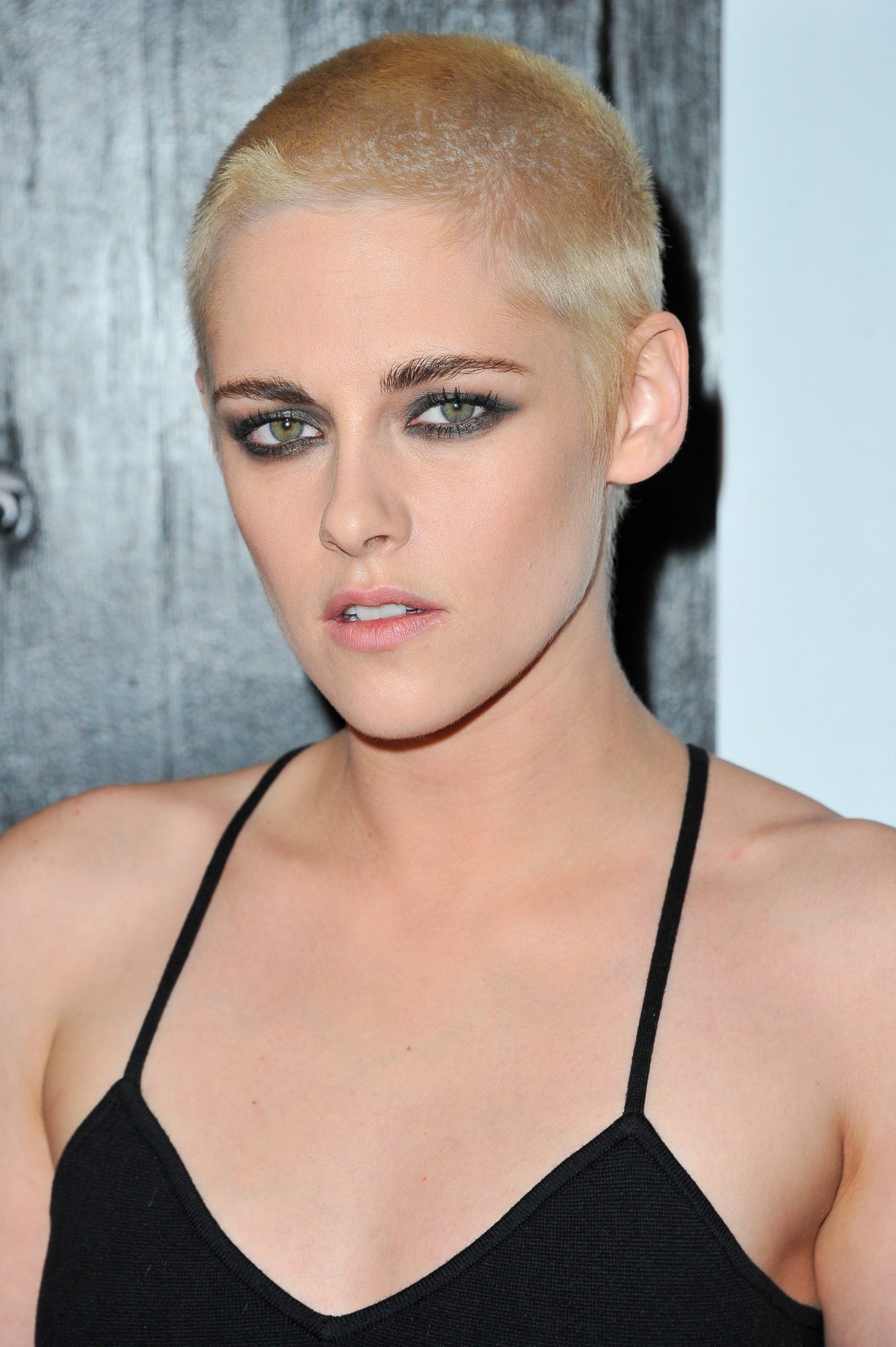 Kristen Stewart's Wet-Look Ponytail Is Giving Grunge Mermaid— See Photo |  Allure