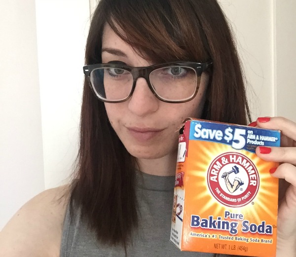 10 Ways to Use Baking Soda for Skin and Hair