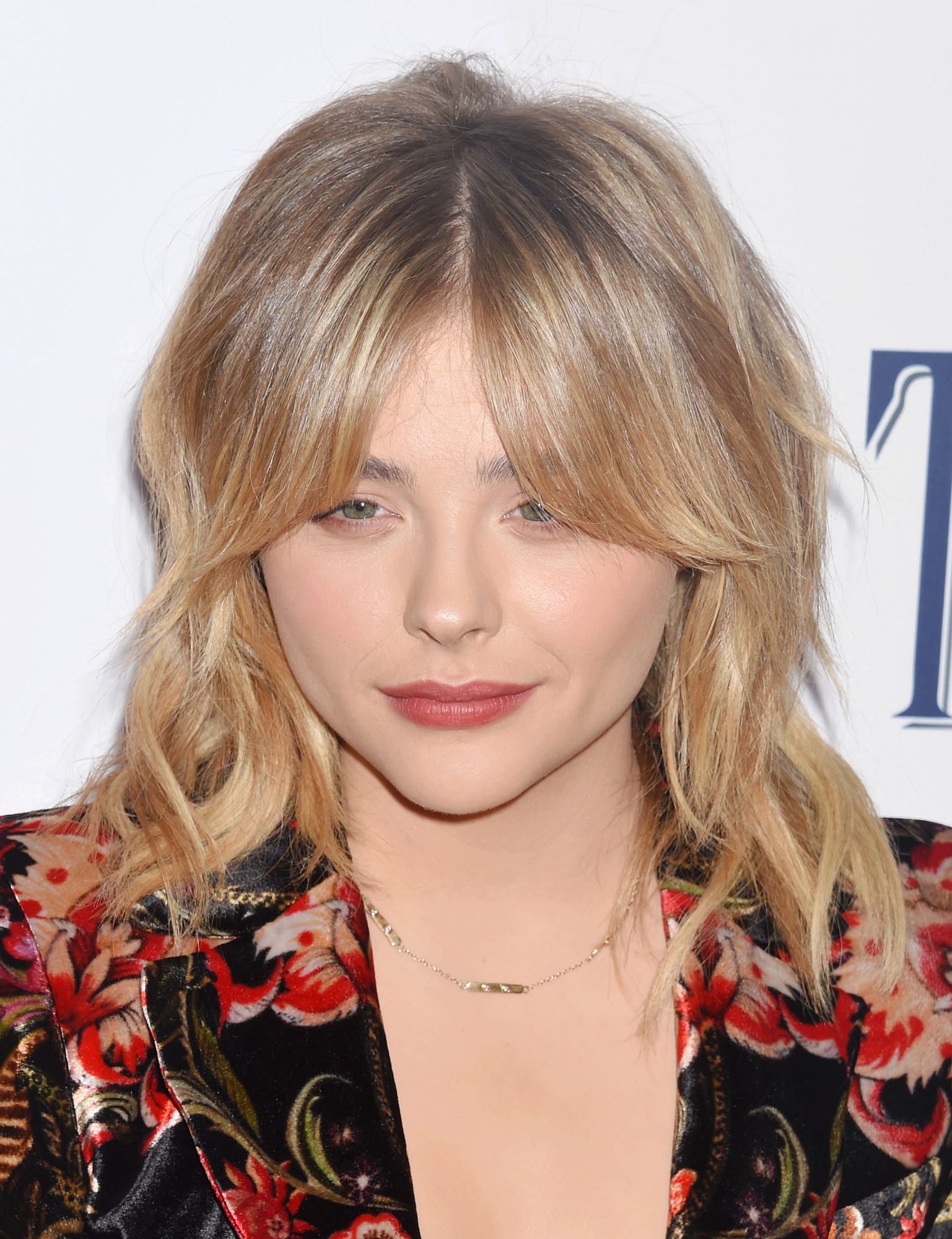 Chloë Grace Moretz Goes Platinum Blonde - See Her New Look!