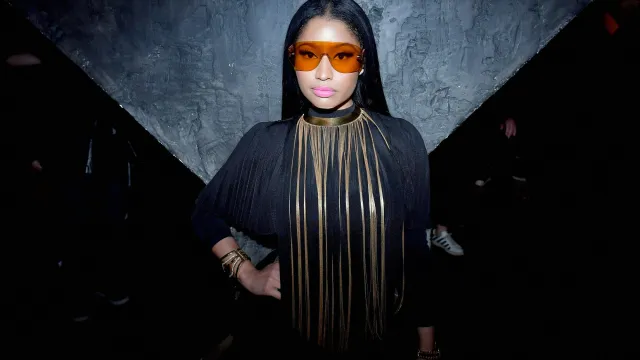 nicki minaj balmain paris fashion week