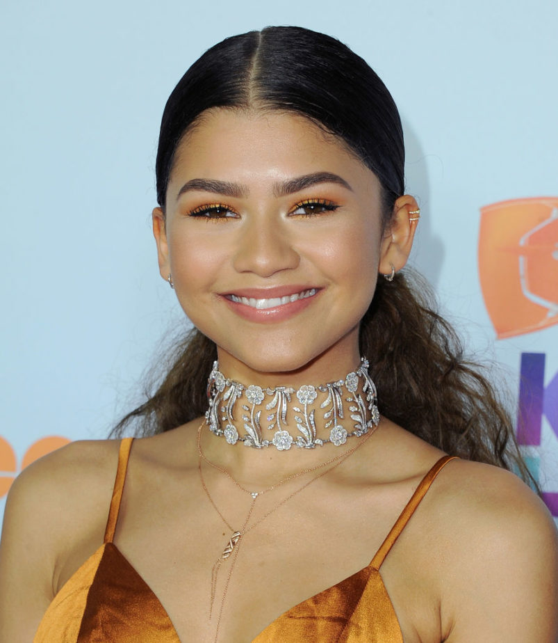 Zendaya channeled Katniss’ “Girl on Fire” look at the Kids’ Choice ...