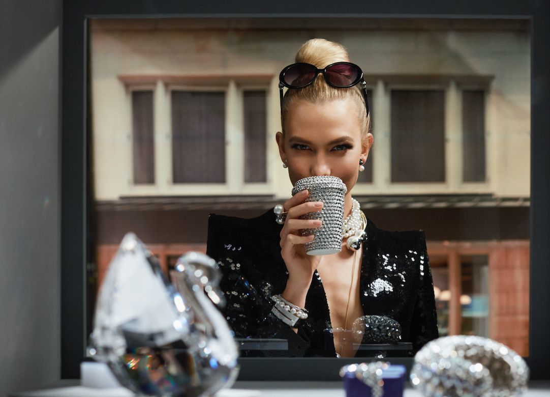 Karlie Kloss Swarovski için Marilyn ve Audrey oldu - Moda haberleri