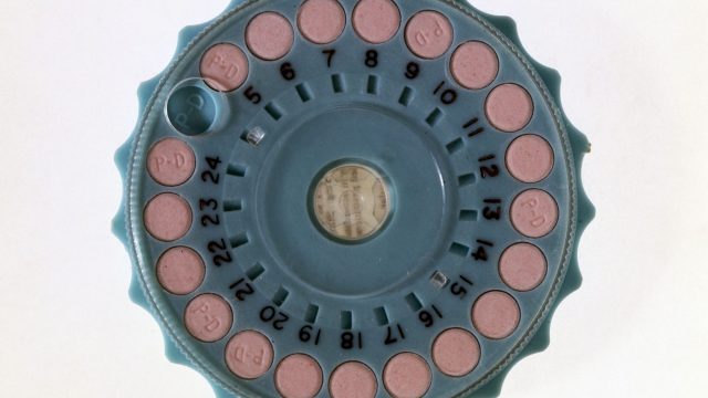 Combined monophasic early contraception pill, 1960.