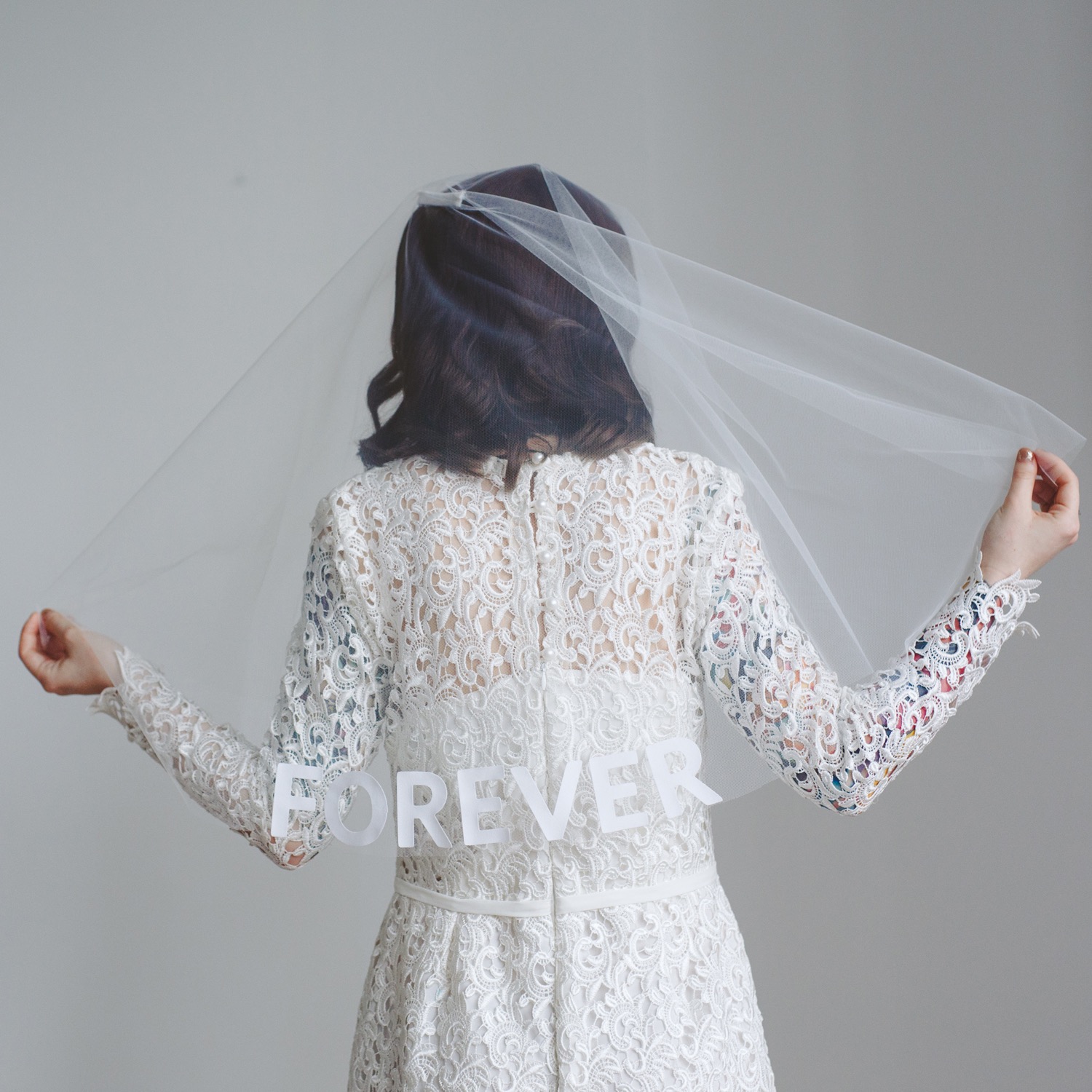 Obsess Over These 15 Unique Wedding Veil Alternatives - Tidewater