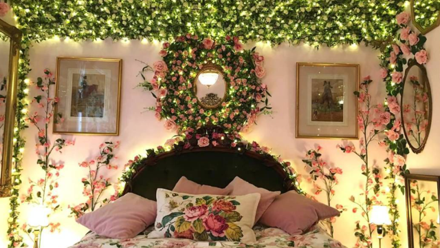 This Millennial Pink Airbnb Is the Mansion of Your Instagram Dreams