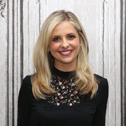 AOL BUILD Series: Sarah Michelle Gellar Discusses Her New Company "Foodstirs"
