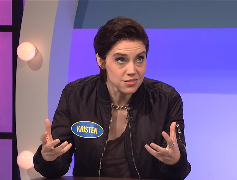 Kate playing Kristen Stewart on "Saturday Night Live" is everything we hoped and dreamed HelloGigglesHelloGiggles