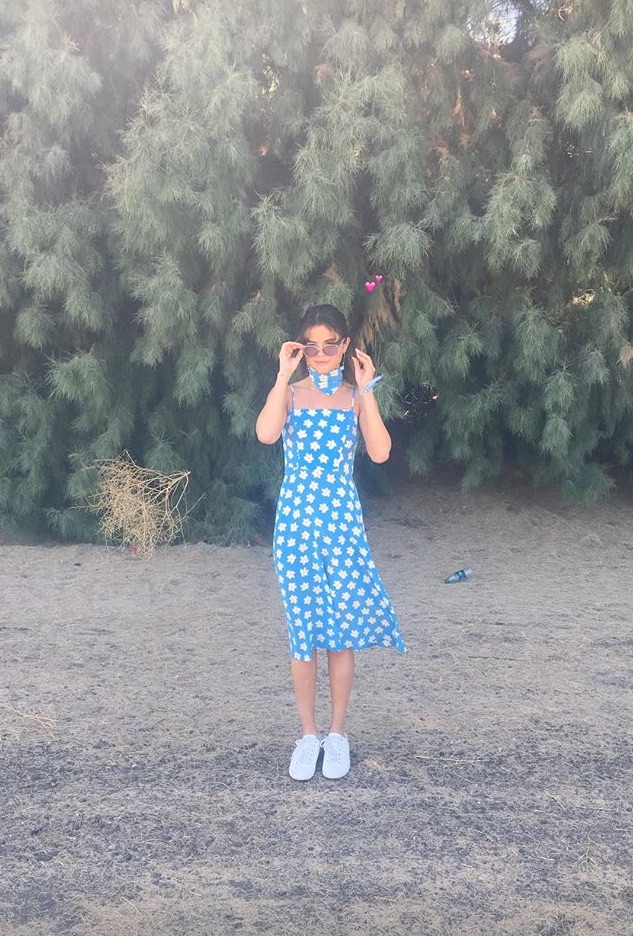 We're swooning over Selena Gomez's flowery Coachella lookHelloGiggles