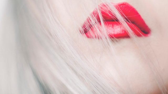 lip red