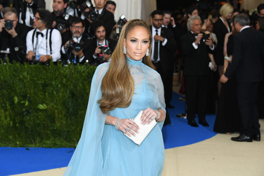 Jennifer Lopez dancing by herself at the Met Gala is weirdly relatable ...