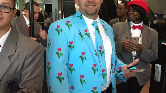 kentucky derby suit