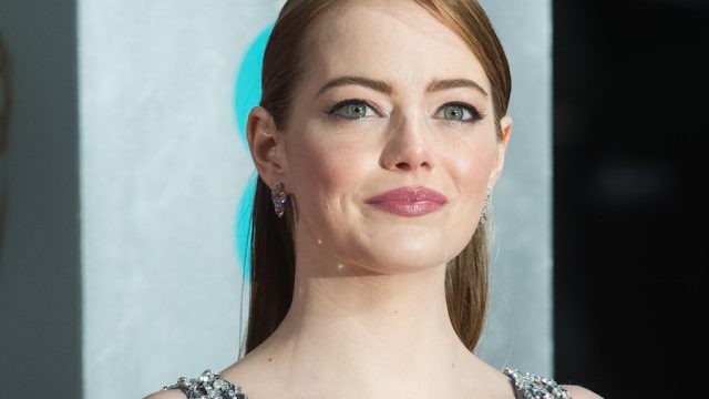 Emma Stone dyed her hair a color that looks stunning in the sunshine ...