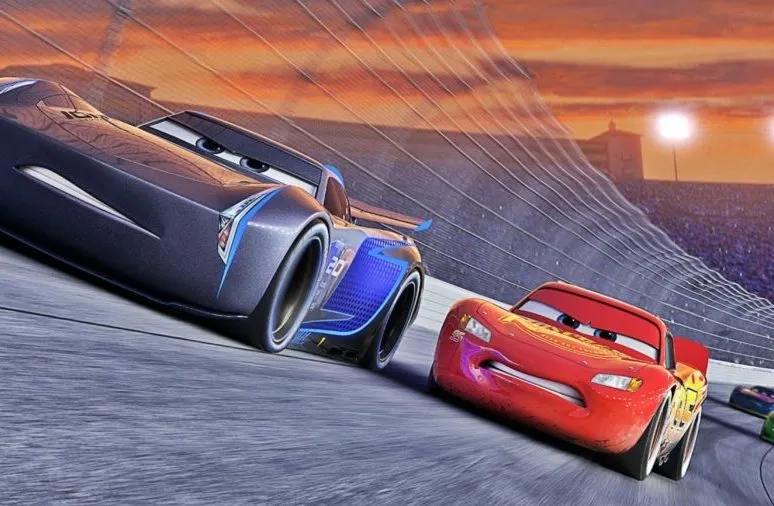 Watch Lightning McQueen's comeback in Cars 3 trailer