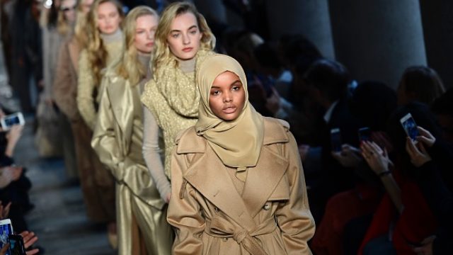 TOPSHOT-FASHION-ITALY-WOMEN-MAX MARA