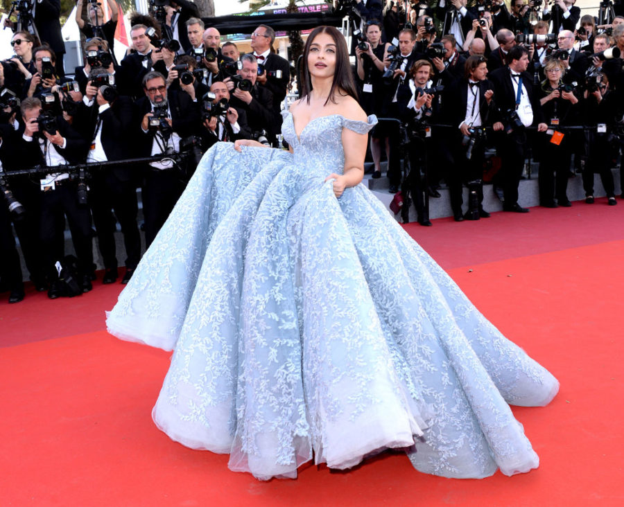 Aishwarya Rai's Cannes red carpet look didn't impress everybody. Twitter  reactions will tell you why - India Today