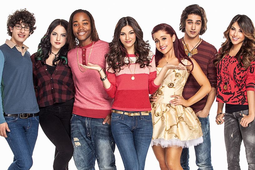 Ariana Grande, Victoria Justice, & Other 'Victorious' Stars