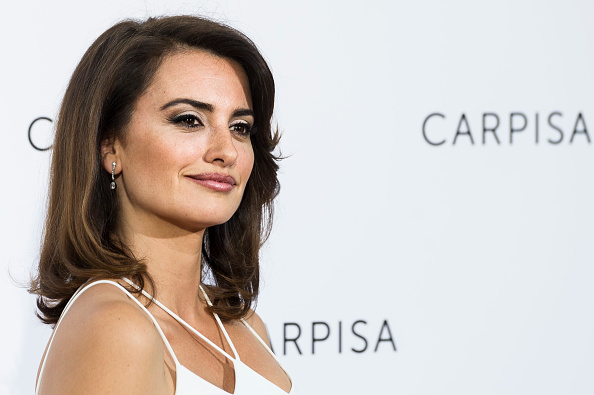 Penelope Cruz Asked Donatella Versace for Approval to Play Her in New Series