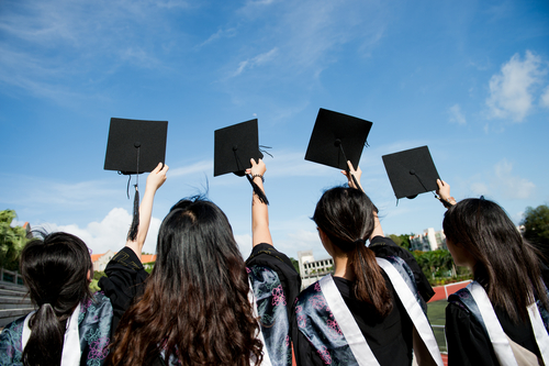 These statistics about women and student loan debt will upset you ...