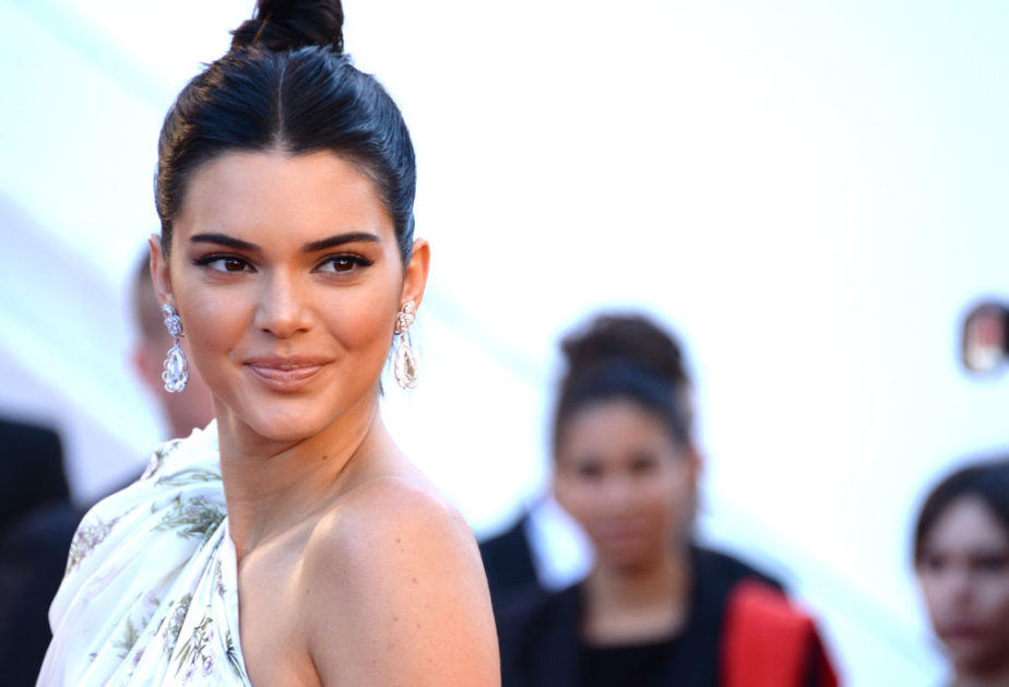 Kendall Jenner's After-Party Look Pays Tribute to a '90s-Era