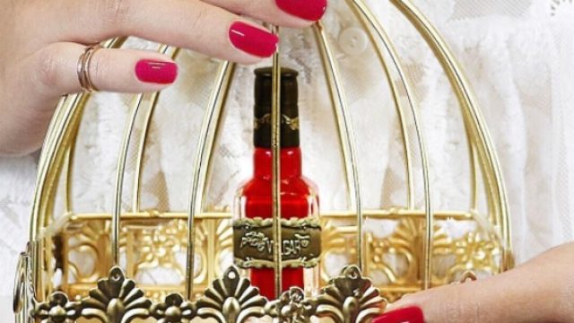 pretty-vulgar-nails
